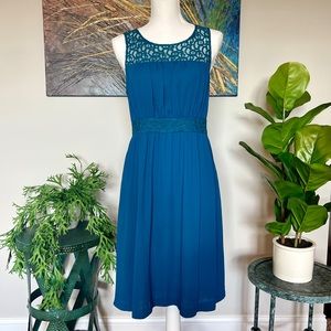 Teal Anthropolgie/HD in Paris sleveless cocktail dress with lace trim, size 8!